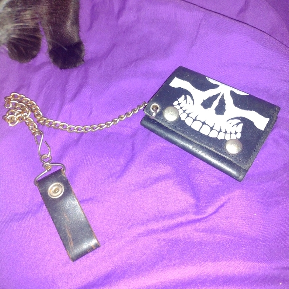 Leather chain wallet - Picture 1 of 2